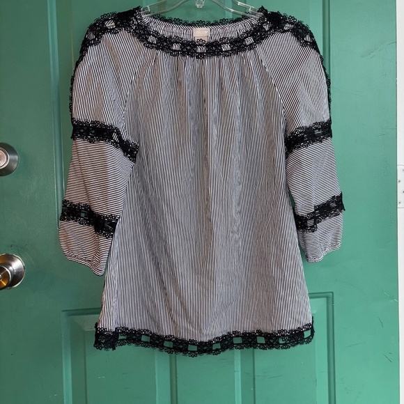 Chicos size 1 medium ladies top - Picture 5 of 13